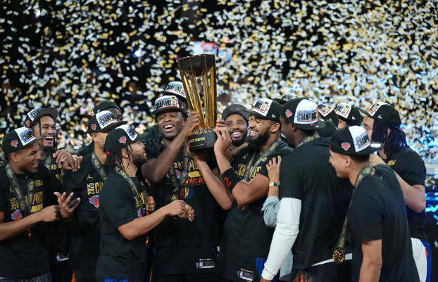 三公-包含尼克斯折损主力球员，仍努力拼搏赢取胜利的词条