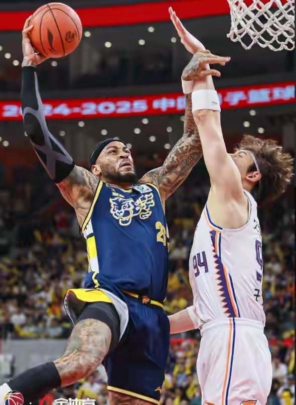 包含热门球队对决，激烈比拼令人目不转睛的词条